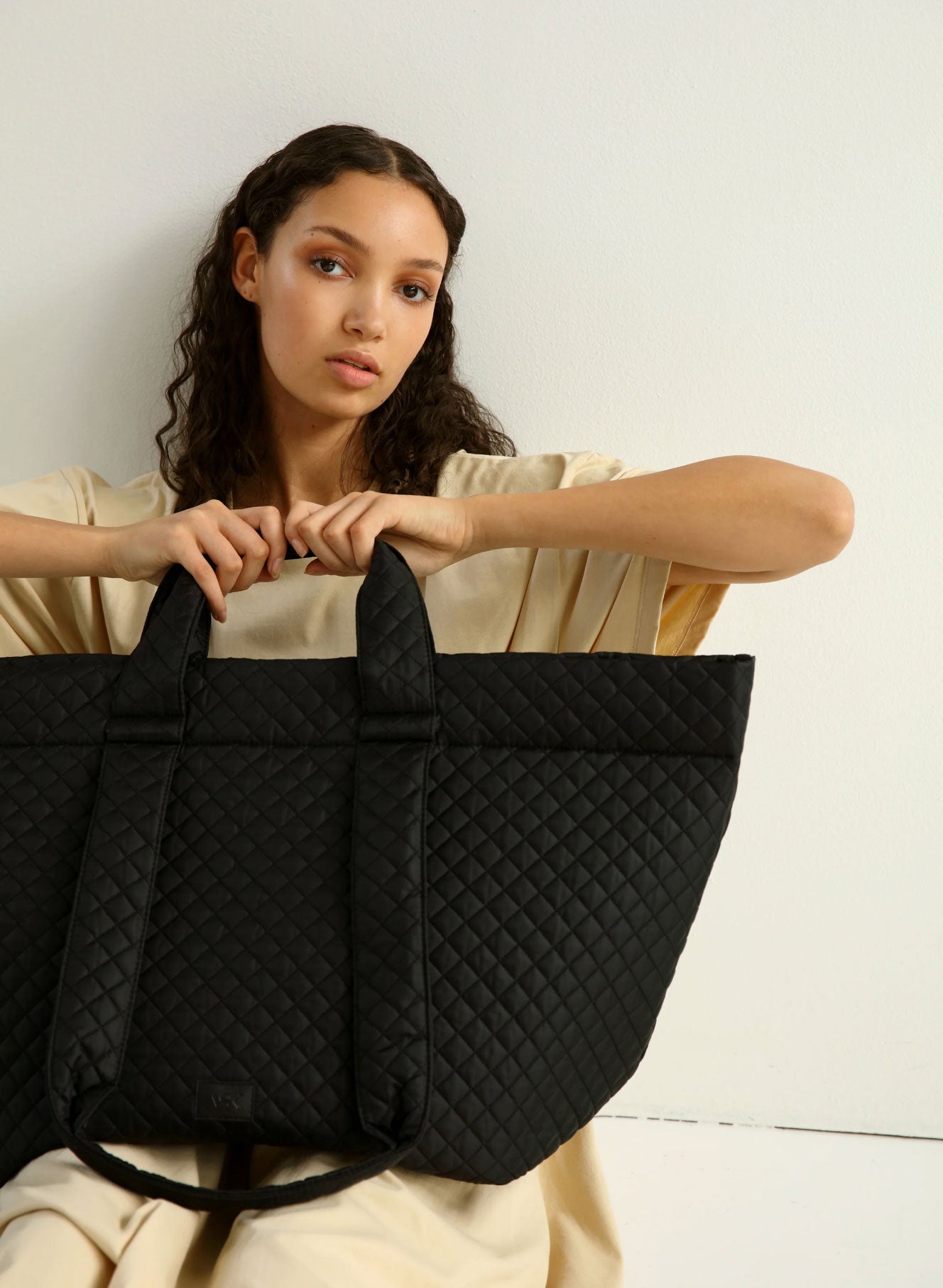 新品☆ DOCUS バッグ DCTB757 Stylish Tote NEO バッグ＞その他バッグ ドゥーカス トートバッグ DCTB757